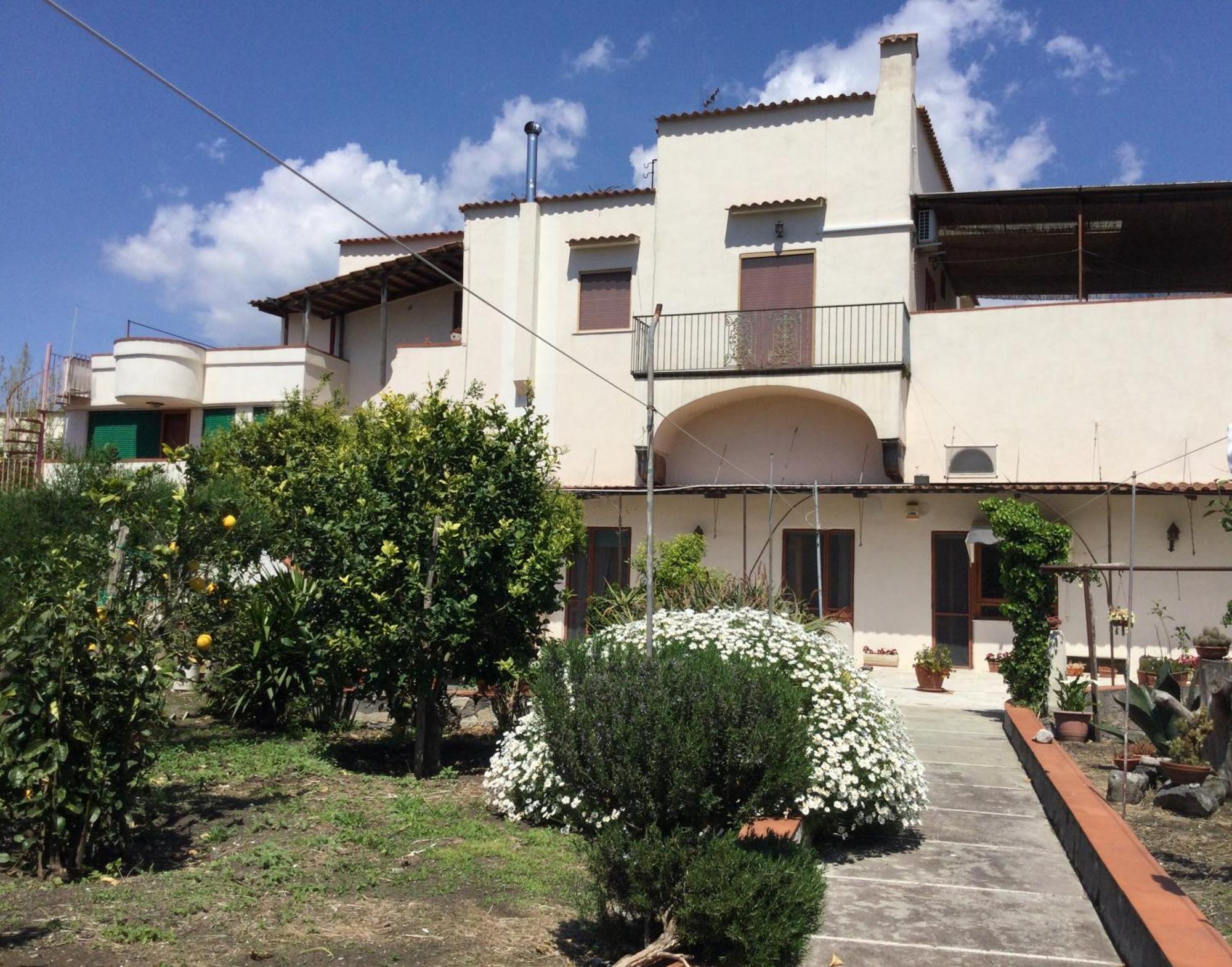 Oplontis' Garden - Holiday Apartment Near Pompeii Torre Annunziata Eksteriør billede